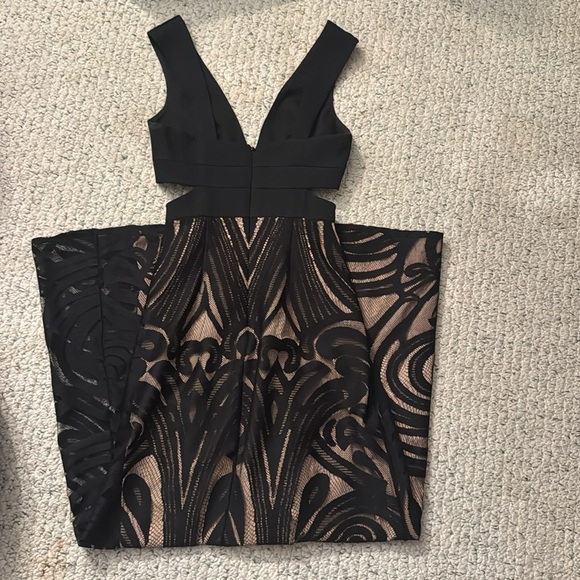 BCBG MaxAzaria "Marilyne" gown - Picture 5 of 6